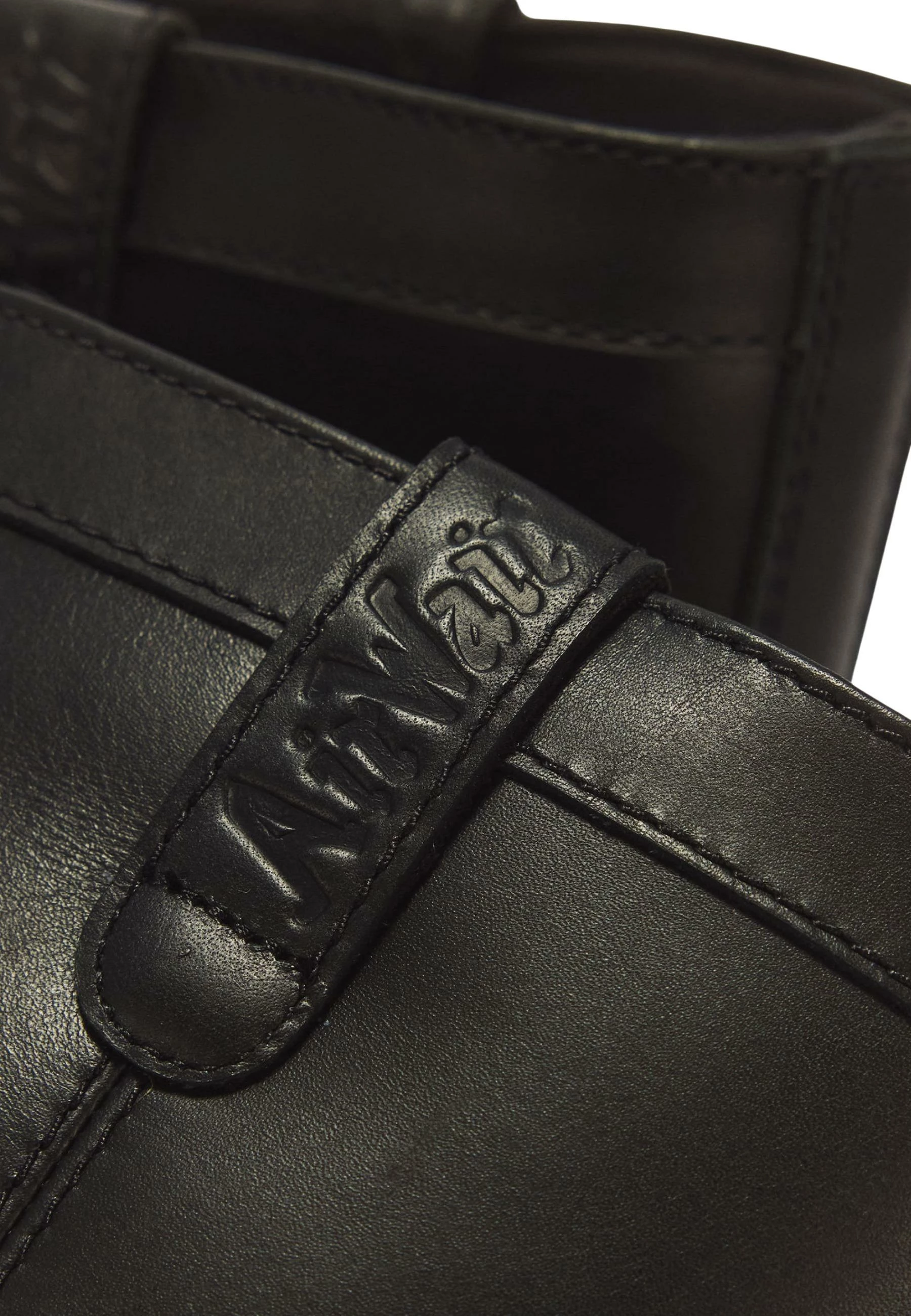 Çizme për femra Dr. Martens Anistone Pull On Wanama 43165001, të zeza [Madhësia: 38]