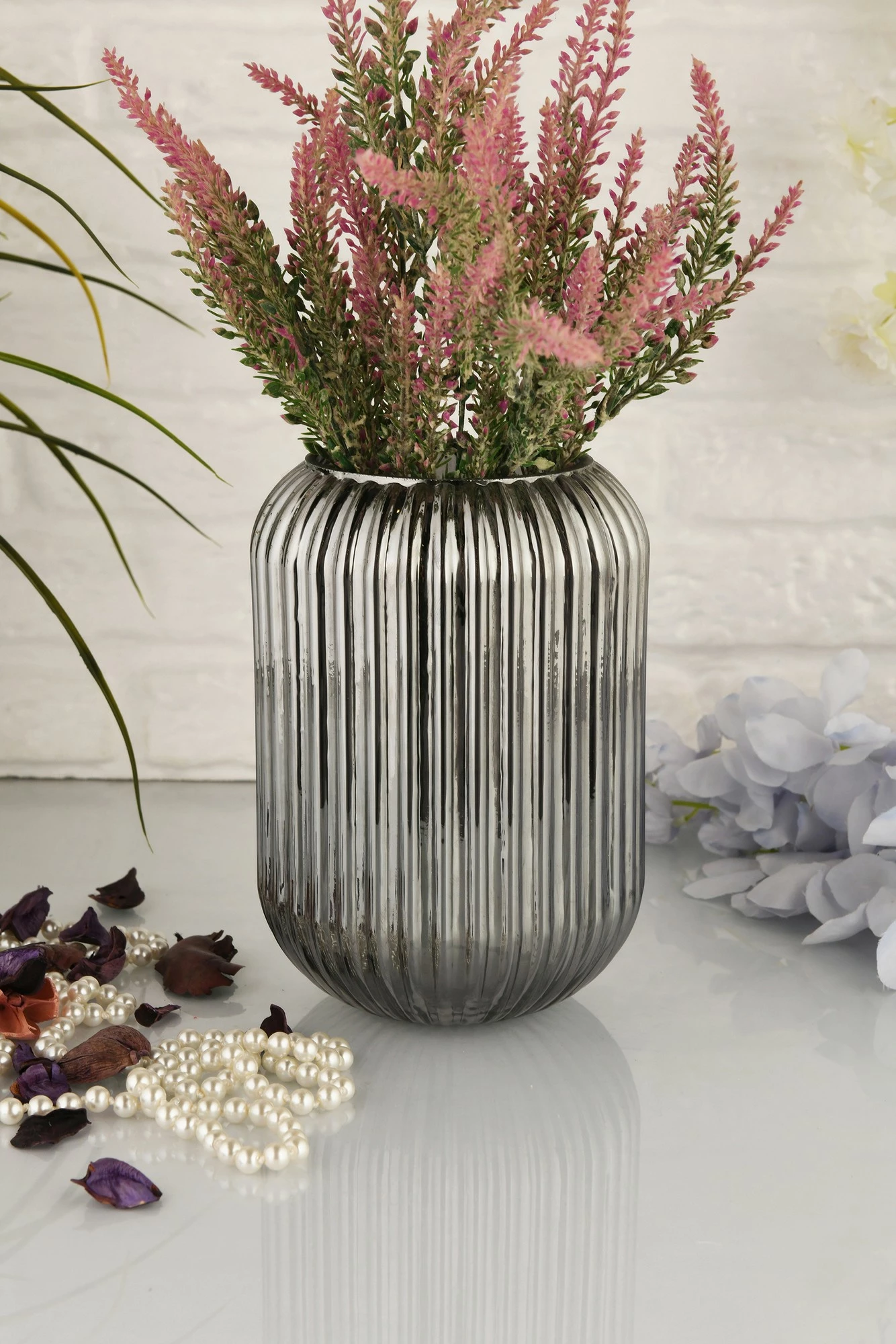 Vazo dekorative prej qelqi, ngjyrë fume, Aberto Design Line D20F, 10x20x10cm