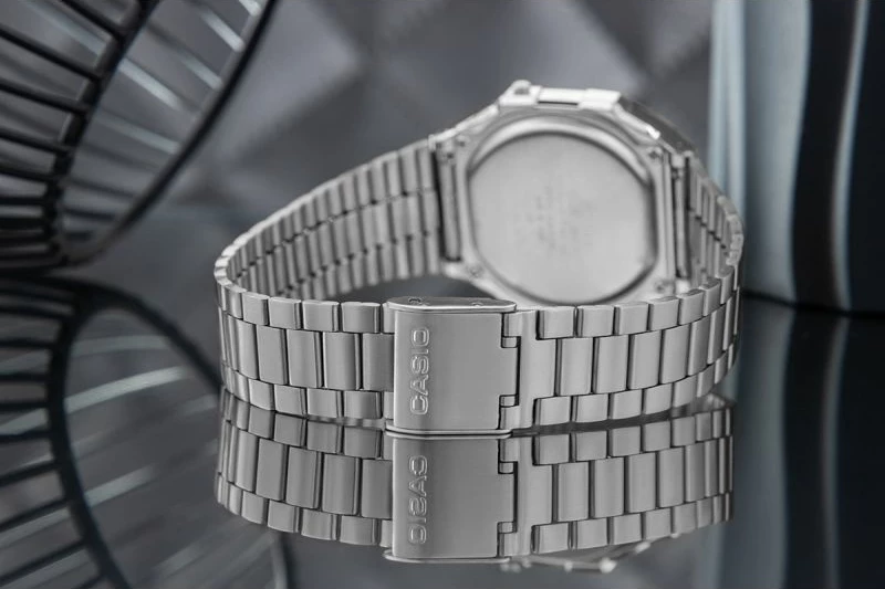 Orë dore për meshkuj Casio Vintage A168WEM-7EF, argjend