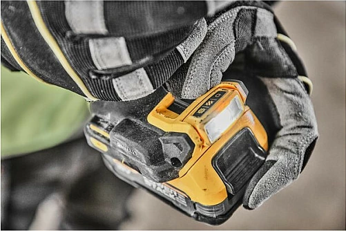 Trapan me bateri DeWALT DCD800E2T-QW, 18V Li-Ion, brushless, 90Nm, 1.7Ah, e zezë/verdhe