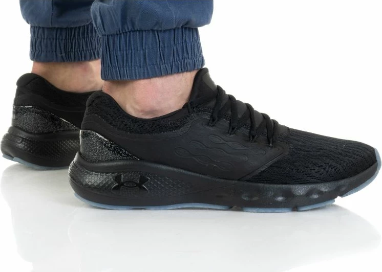 Atlete për meshkuj Under Armour, të zeza [Madhësia: 45.5]