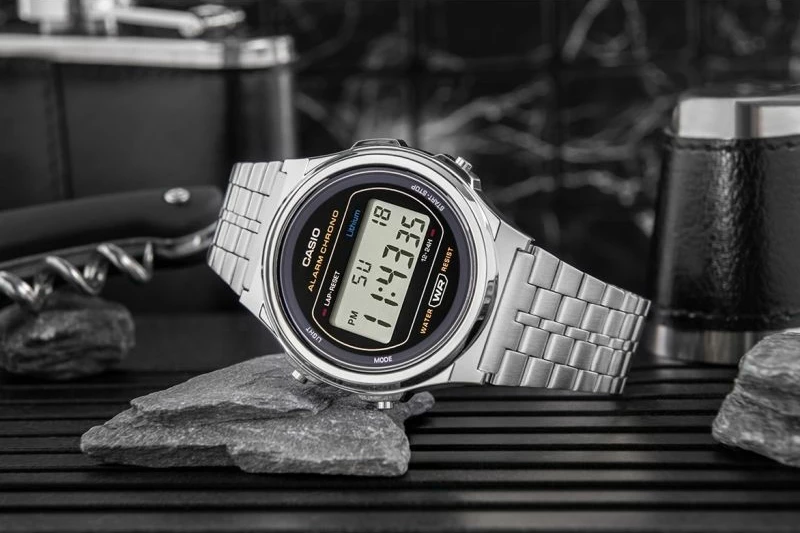 Orë dore femra Casio A171WE-1AEF, argjend