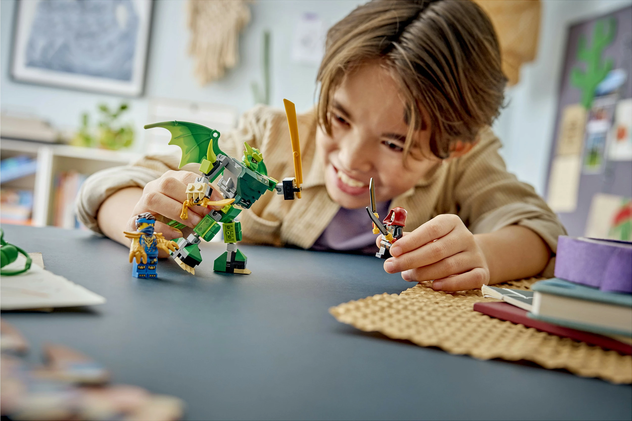 Set ndërtimi LEGO NINJAGO 71862 Lloyd's Dragon Mech Battle Pack, 81 copë, shumëngjyrësh