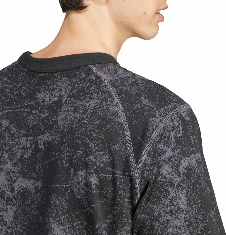 Maicë adidas për meshkuj, e zezë