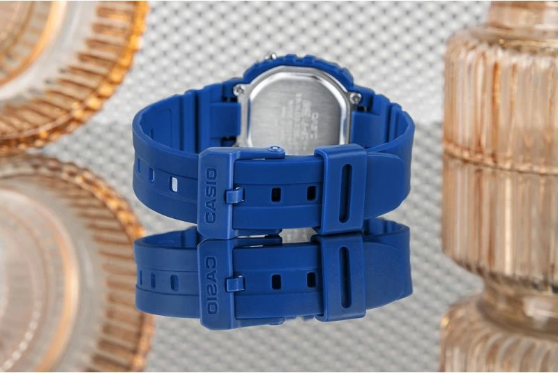 Orë dore unisex Casio LA-20WH-2AEF, kaltër, me kuti