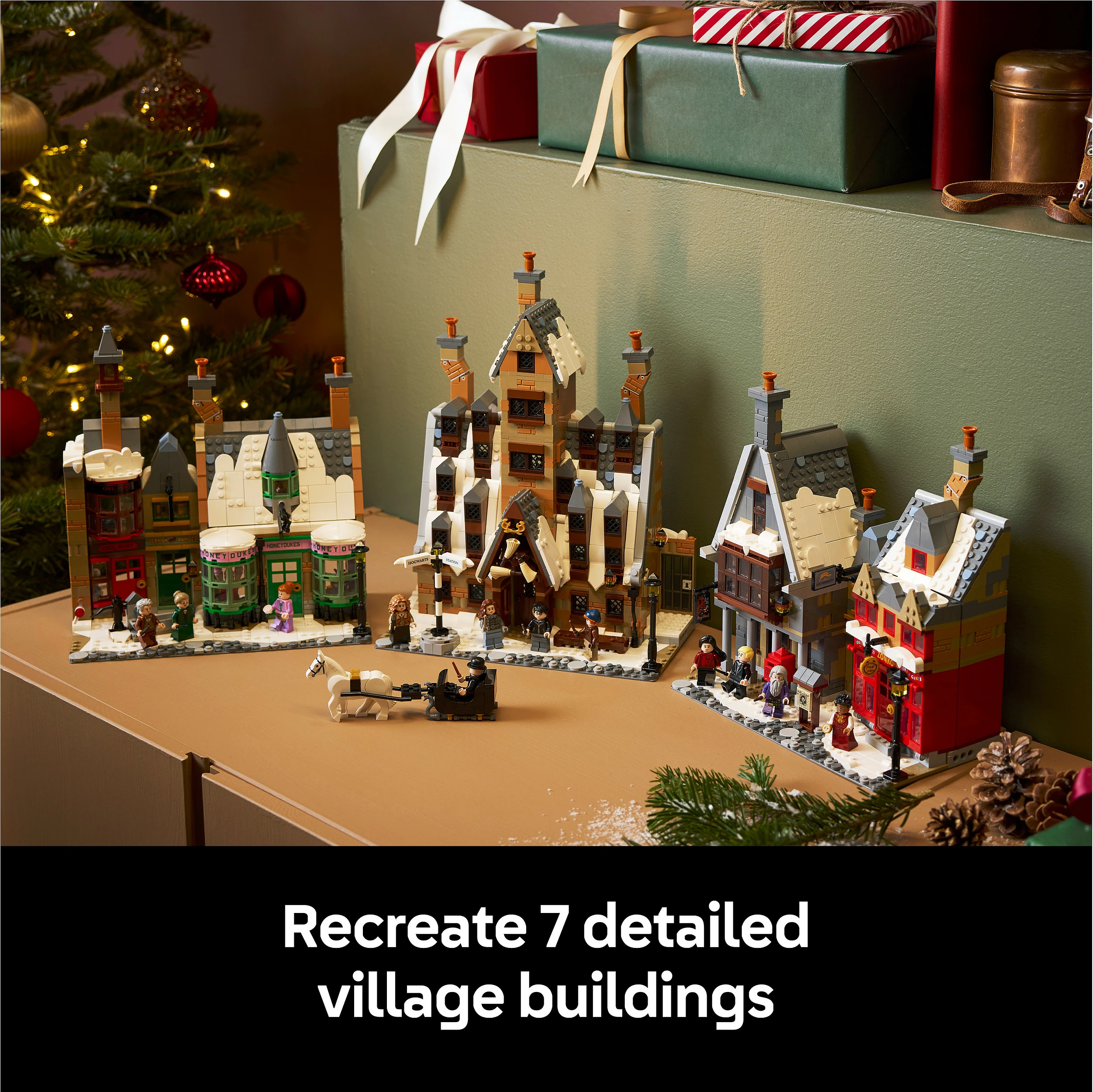 Set ndërtimi LEGO Harry Potter 76457 Hogsmeade Village (Collectors Edition), 3228 copë, 18+, multicolor
