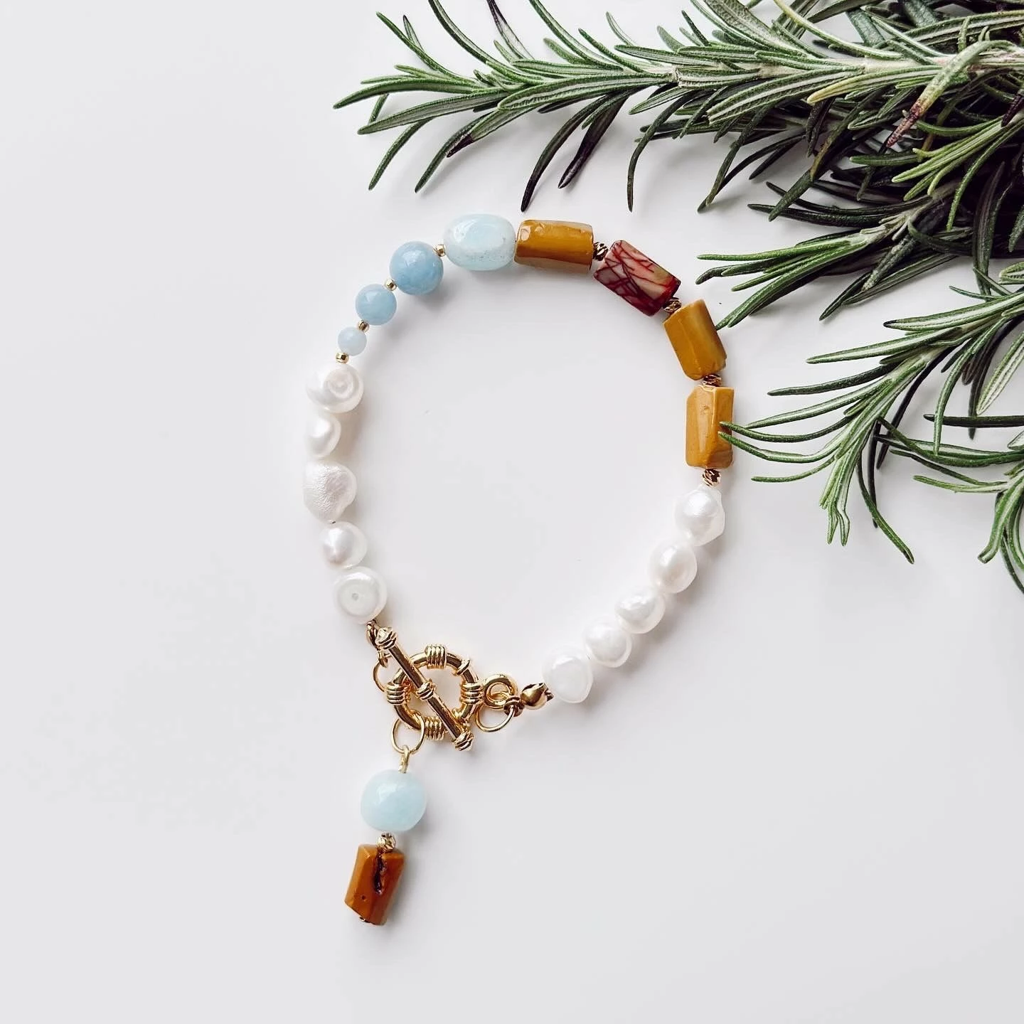 Byzylyk çeliku, gurë natyralë, Jumeon, shumëngjyrësh