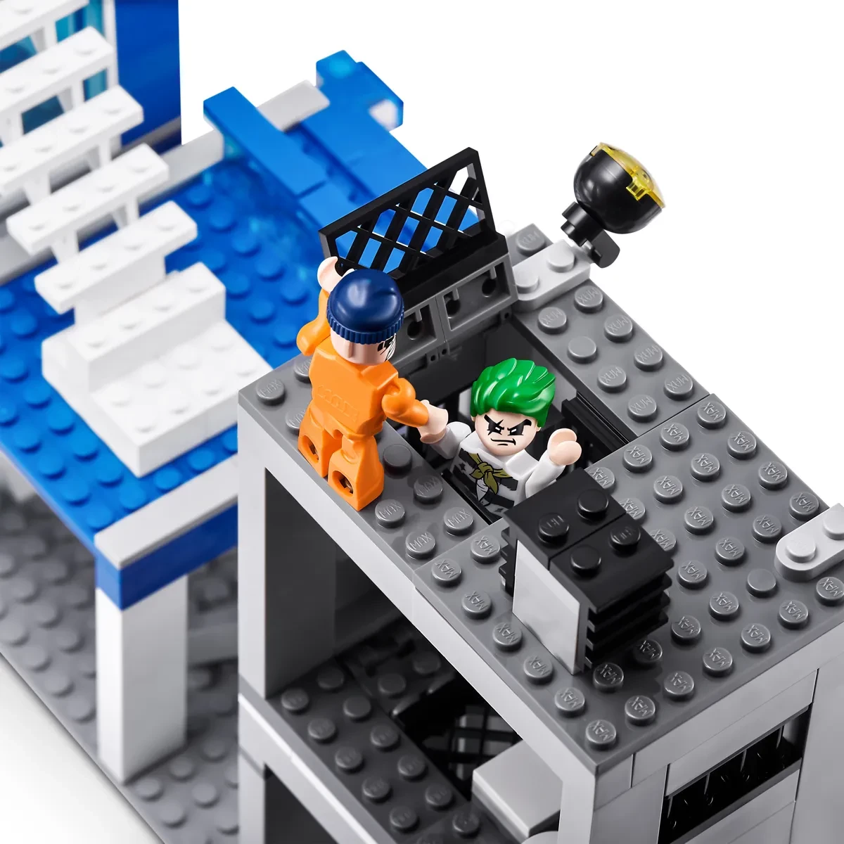 Aventura e policisë ndërtimi i stacionit të policisë së  së qytetit MAX