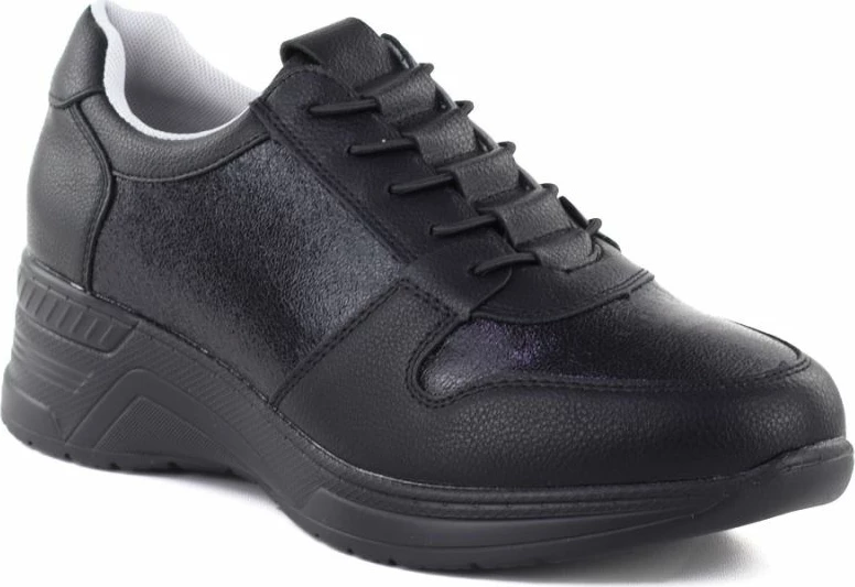 Atlete femra M. Daszyński MR24129, të zeza