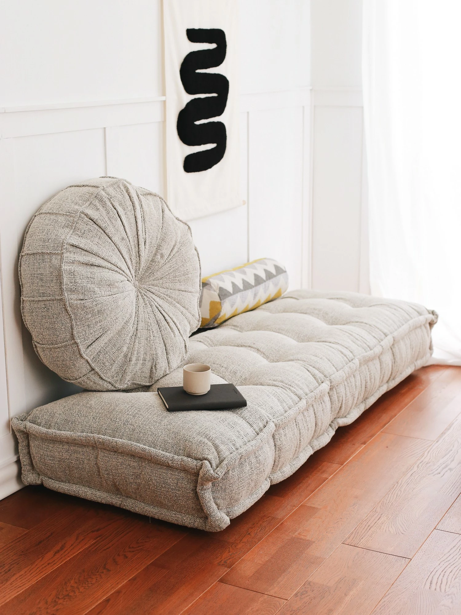 Jastëk i madh TEDDY, ngjyrë gri, Atelier del Sofa, Boho Dokuma