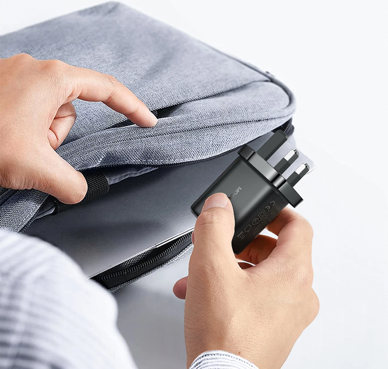 Karikues muri Joyroom JR-TCF23 25W PD/PPS, 1x USB-C, prizë UK, e zezë, me kabllo USB-C 1m