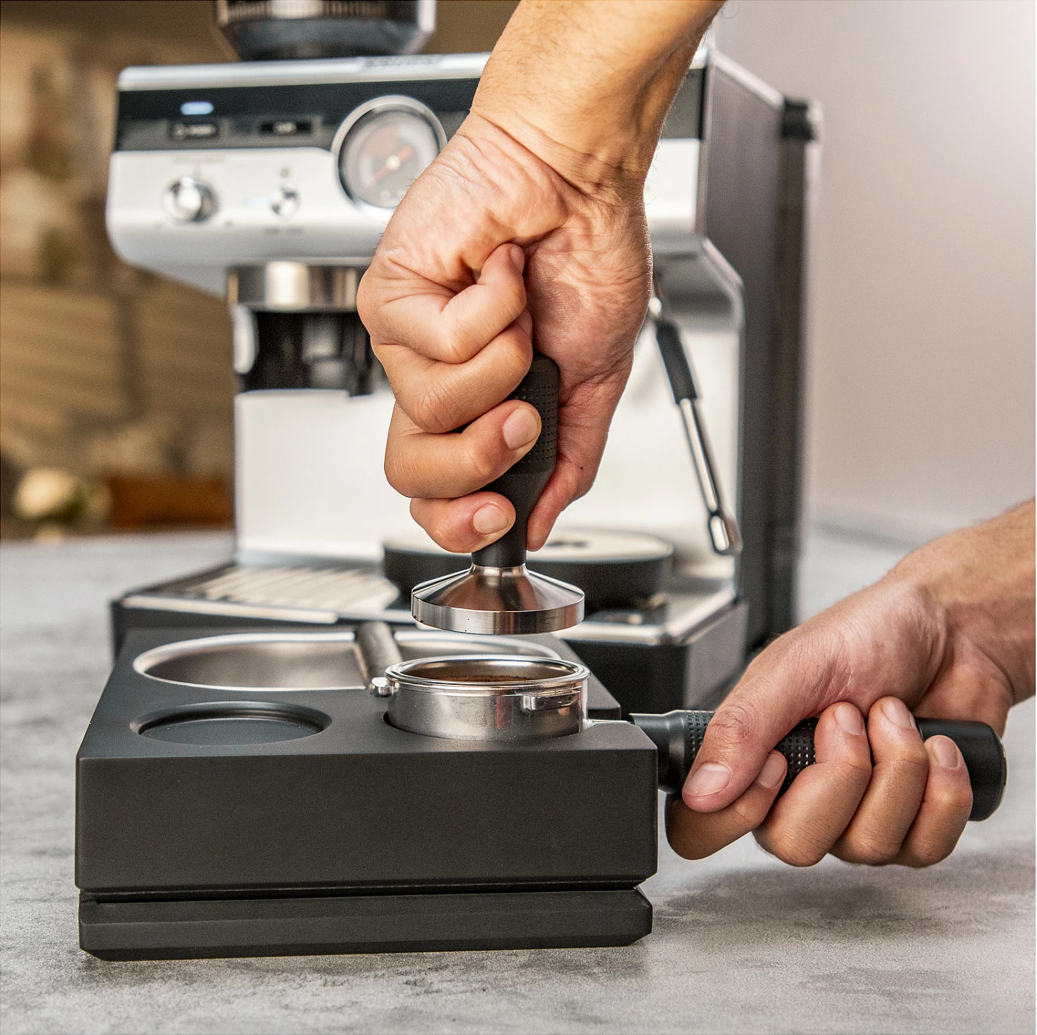 Makinë espresso Krups XP801T, me mulli të integruar, 3L, inox/e zezë