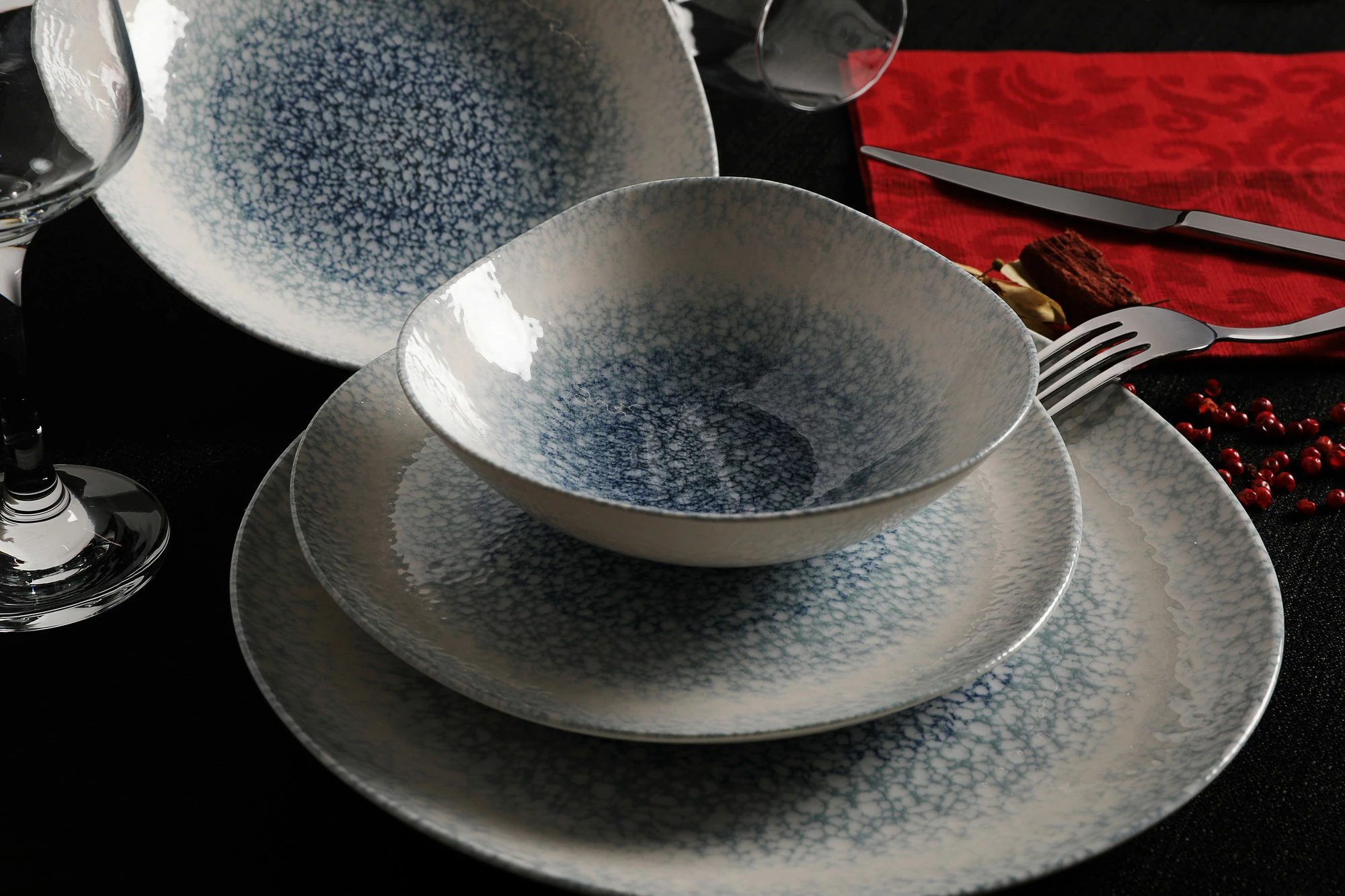 Set enësh për drekë (24 copë), Hermia Concept, GBSRD24Y4R673, porcelan, ngjyrë kaltër dhe e bardhë