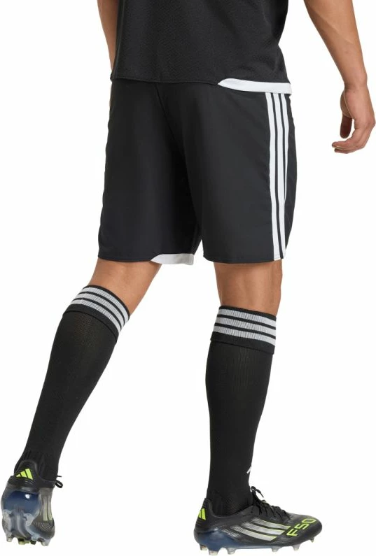 Shorce për meshkuj adidas, të bardha