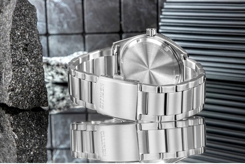 Orë dore për meshkuj CITIZEN Marine Sporty AW1760-81W, set me kuti