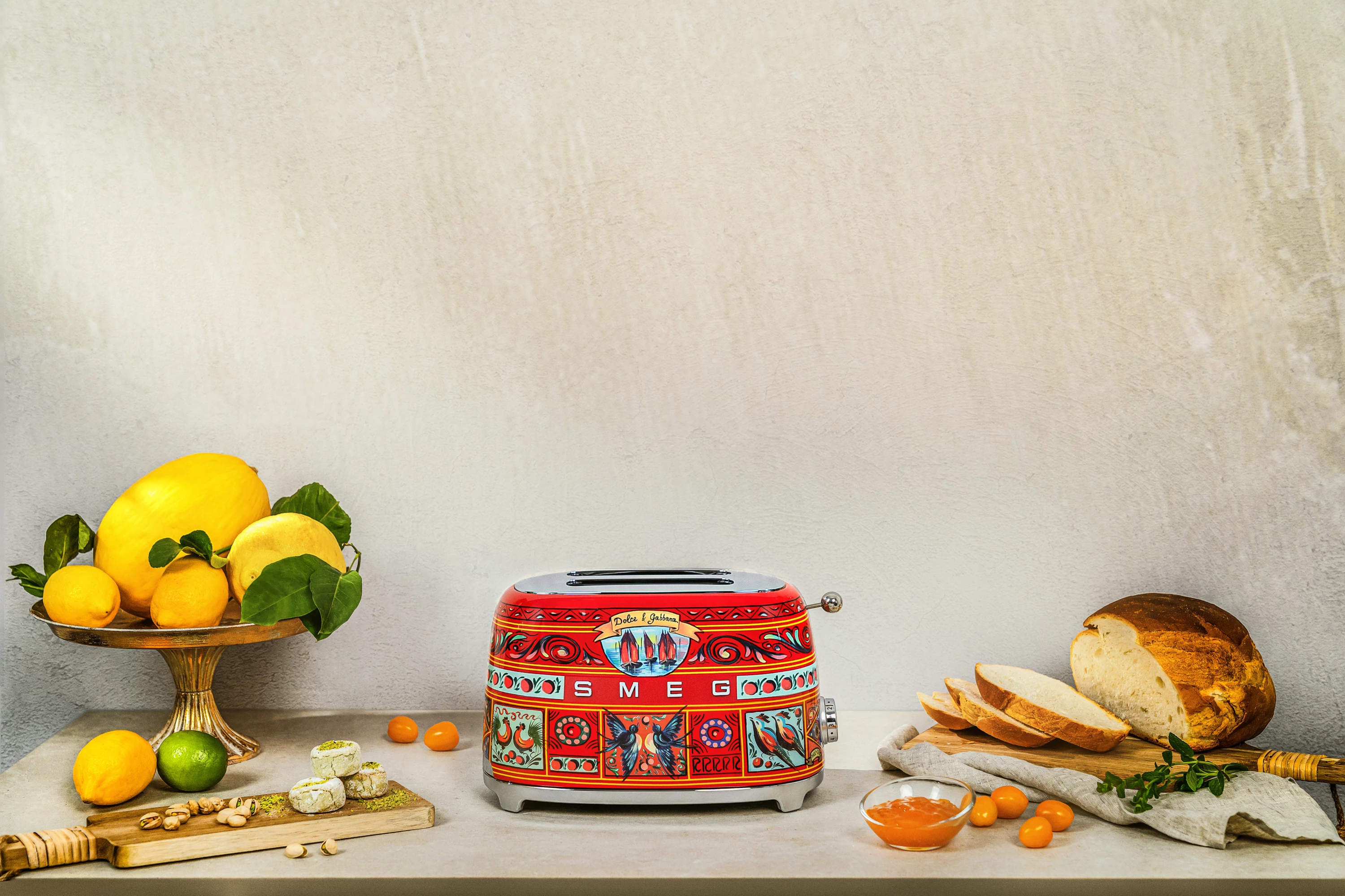 Thekëse buke SMEG TSF01DGEU, shumëngjyrëshe