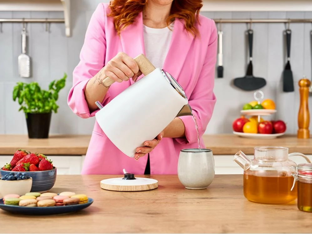 Ibrik elektrik Lafe Scandi Pro, 1.7L, Bardhë/Dru