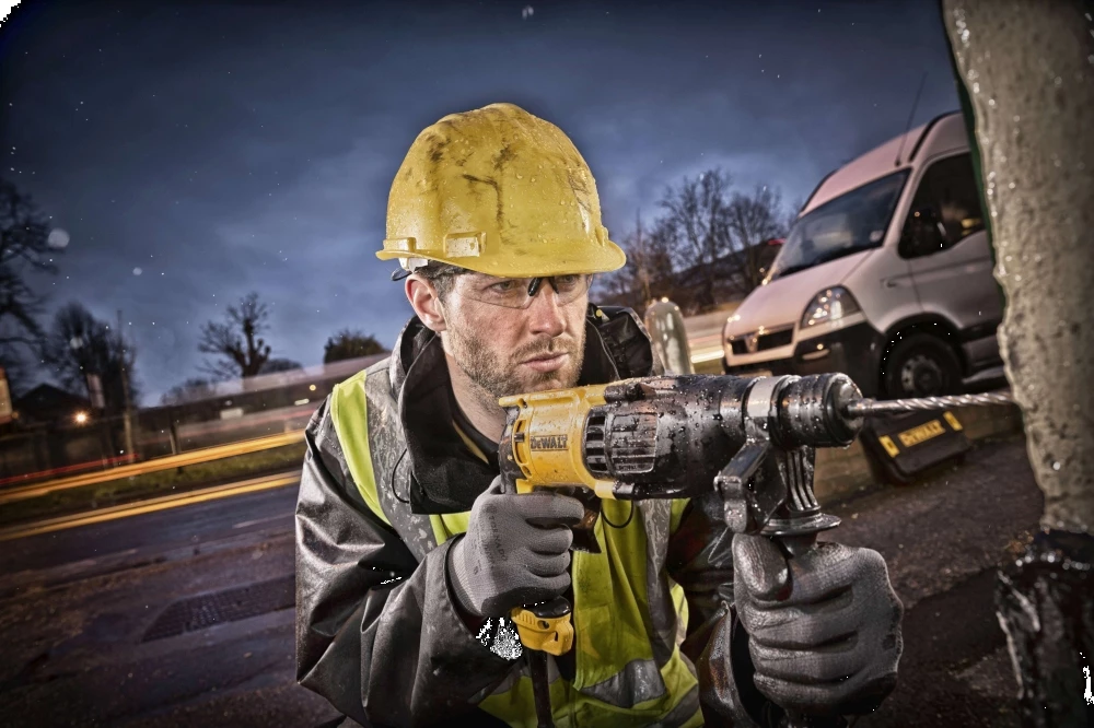 Çekiç perforator, DeWalt D25133K, 800 W, SDS+ 26 mm, 3 mënyra pune, verdhë/zezë, me kuti TSTAK