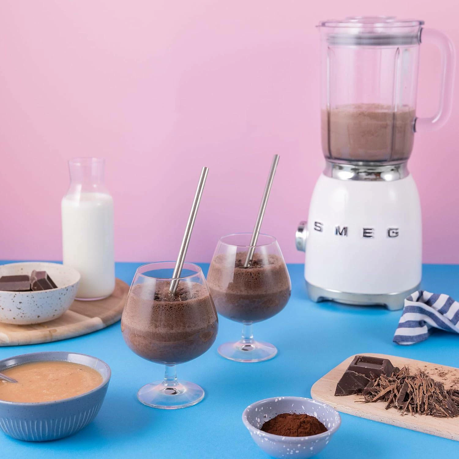 Blender Smeg BLF03WHEU 800W 1.5L 4 shpejtësi, i bardhë