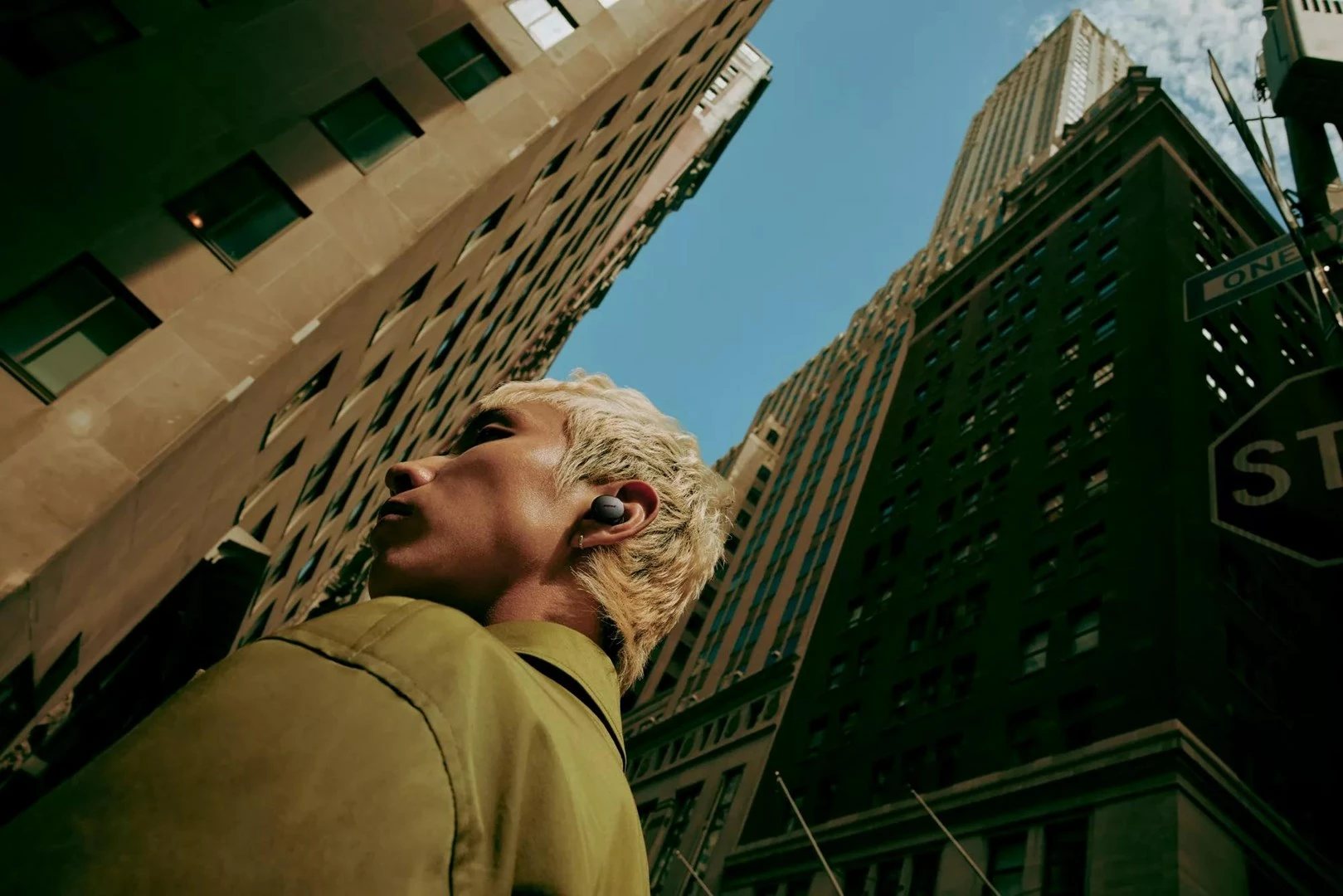 Kufje Bose 888507-0100, wireless, Bluetooth 5.3, me kuti karikimi, të zeza