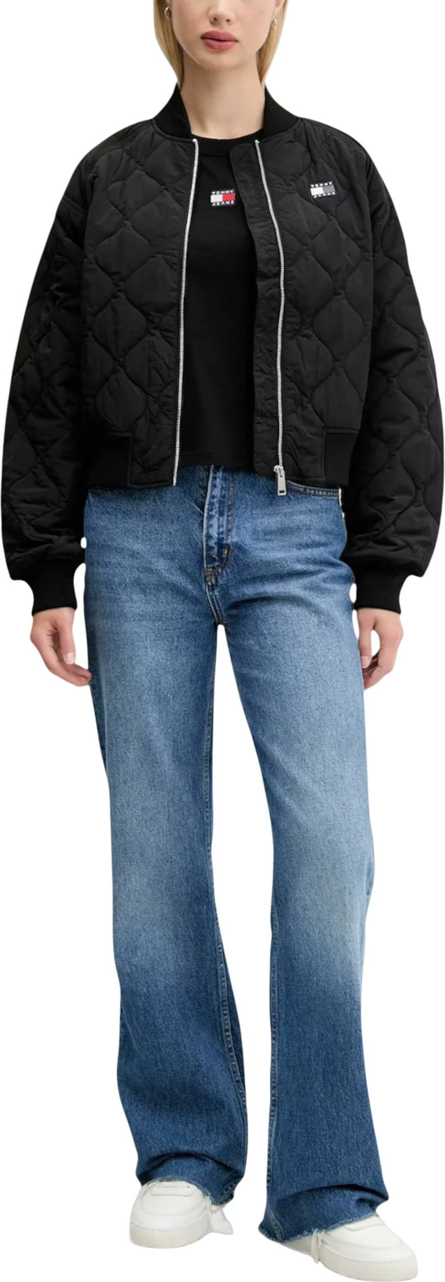 Maicë për femra Tommy Hilfiger Jeans TJW BXY BADGE TEE EX DW0DW22202, e zezë [Madhësia: S]