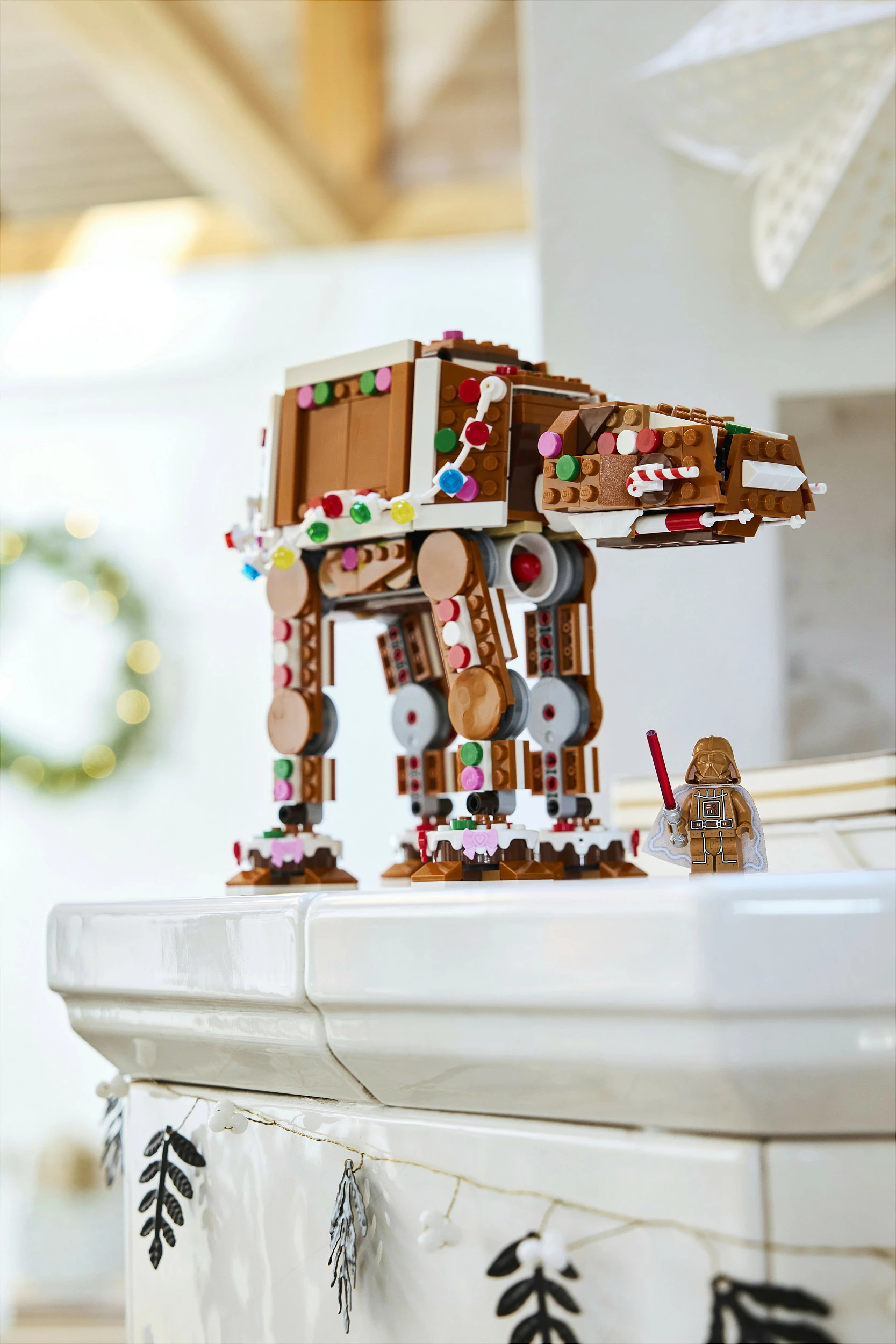Set LEGO Star Wars 40806 Gingerbread AT-AT, 691 copa, 10+, shumëngjyrësh