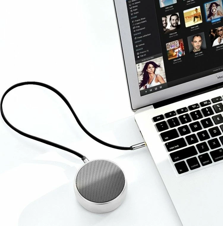 Kabllo AUX Ugreen 3.5mm Jack në 3.5mm Jack 5m, një konektor me kënd 90°, flat, black/silver