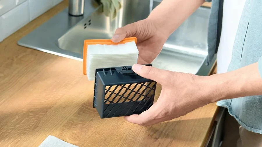 Fshesë me korent Bosch BGB38RD2, 600W, me qese, e kuqe