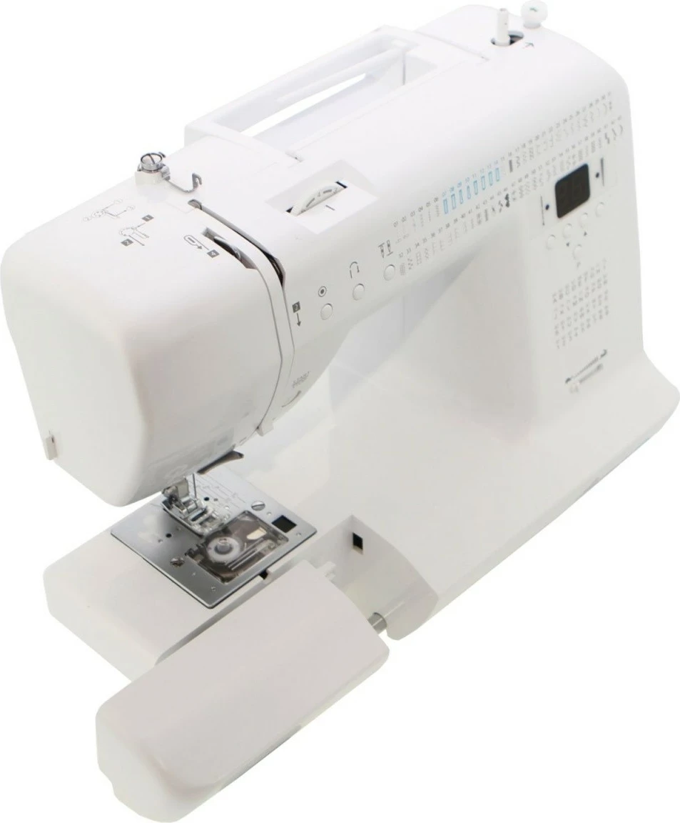 Makinë qepëse, Łucznik Malwina 2070, 63 qepje, 36 shkronja/numra, rregullim gjatësie/gjerësie, ekran elektronik, krah i lirë, e bardhë, me aksesorë