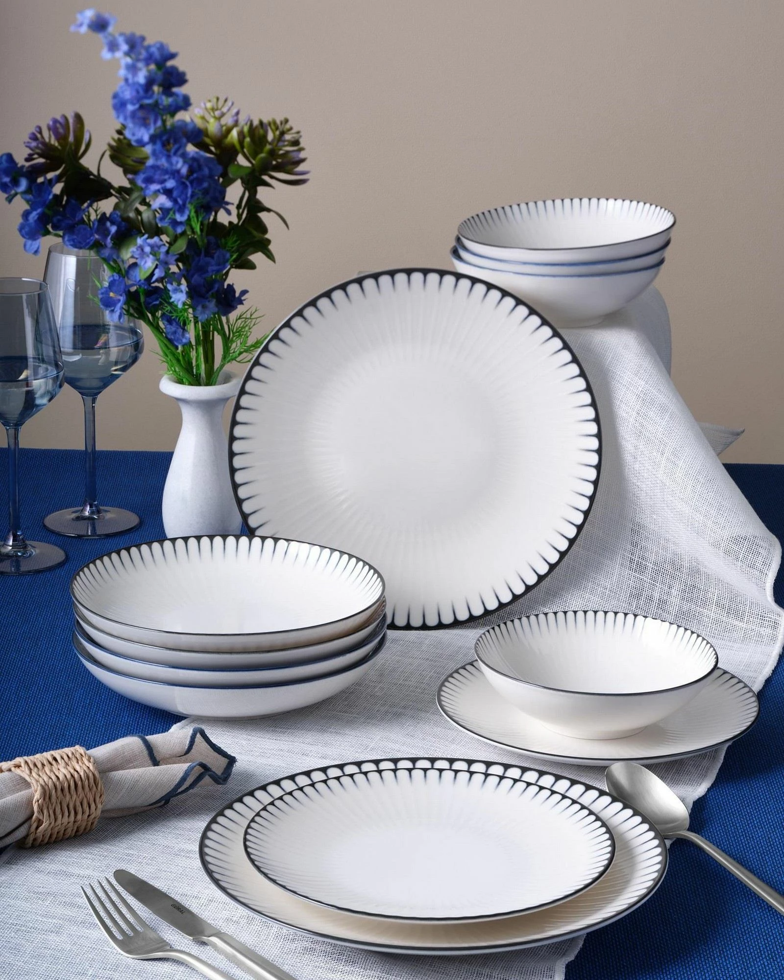 Set enësh për drekë (24 copë), Hermia Concept, GBSATN24Y4R33063