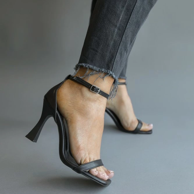 Lina Black