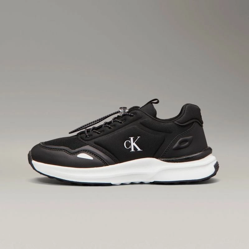 Atlete femra Calvin Klein LOW CUT LACE-UP SNEAKERS V3X9-83010-1464999, të zeza [Madhësia: 36]