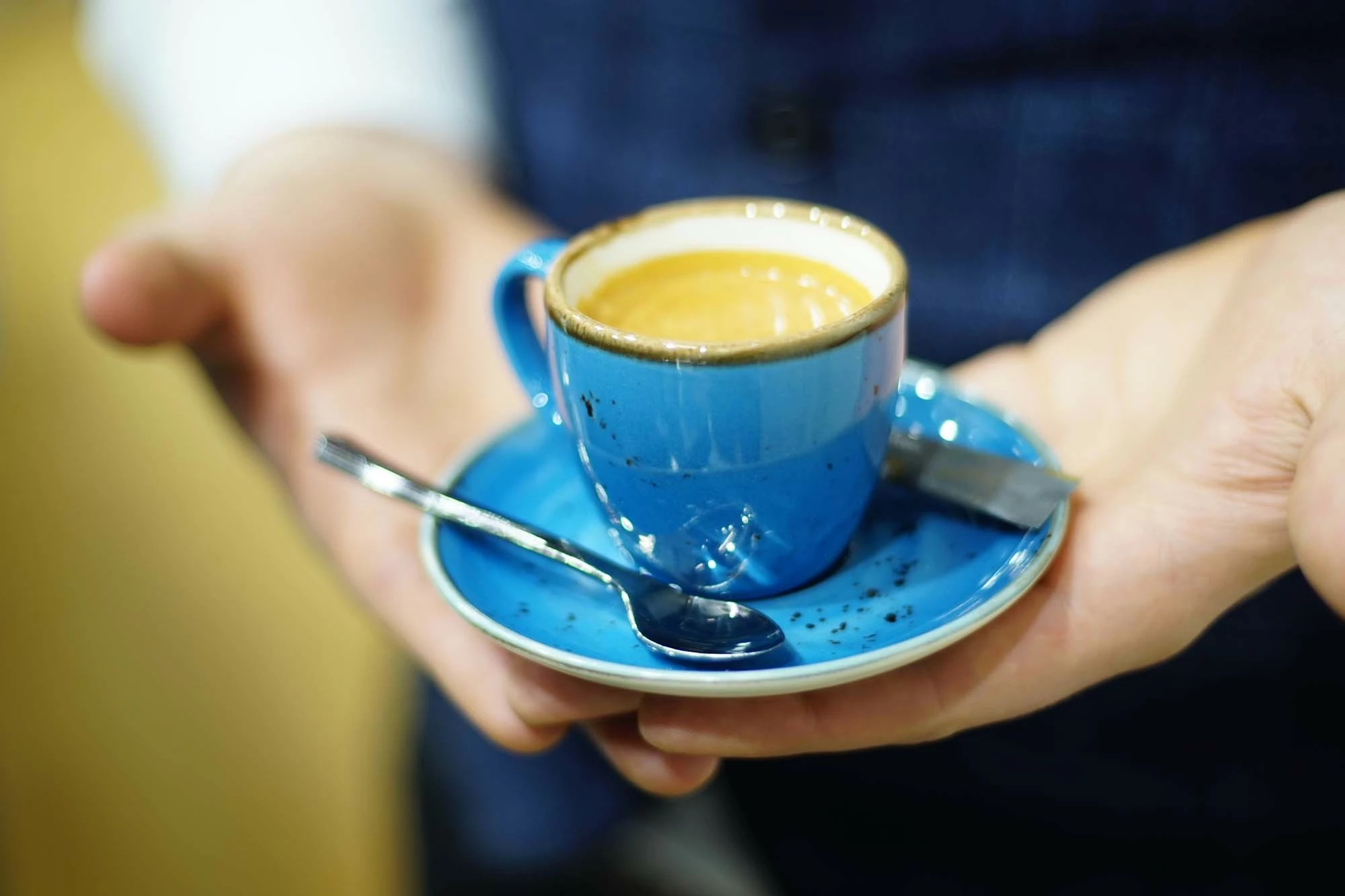 Pjatë e vogël për kafe Fine Dine Iris Ø140 mm, blu, set 6 copë