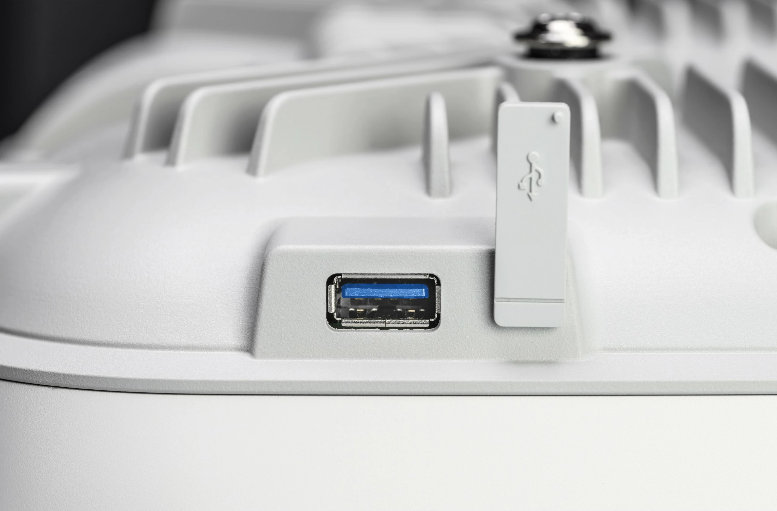 Access point LANCOM LX-7500, Wi-Fi 7, 2.4/5/6 GHz, 2x PoE, 10G, 6 dBi, i bardhë