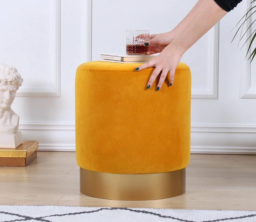 Puf kadife ngjyrë mustard, Atelier del Sofa, Memfis