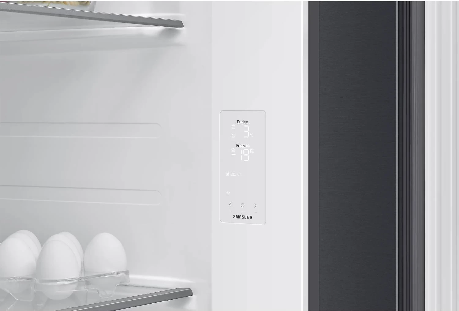 Frigorifer side-by-side Samsung SBS RS70F64KETEO 635 L, dispenser ujë dhe akull, Wi‑Fi SmartThings, AI Energy, klasë E, e zezë matte metal