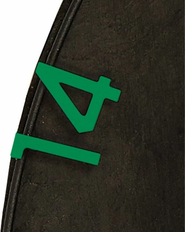 Mburojë dart Inny, e zezë