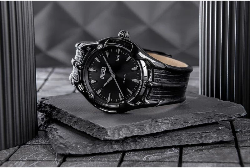 Orë dore për meshkuj DIESEL, e zezë