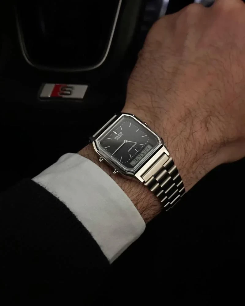 Orë dore Casio AQ-230A-1DMQ, e argjendtë/zezë