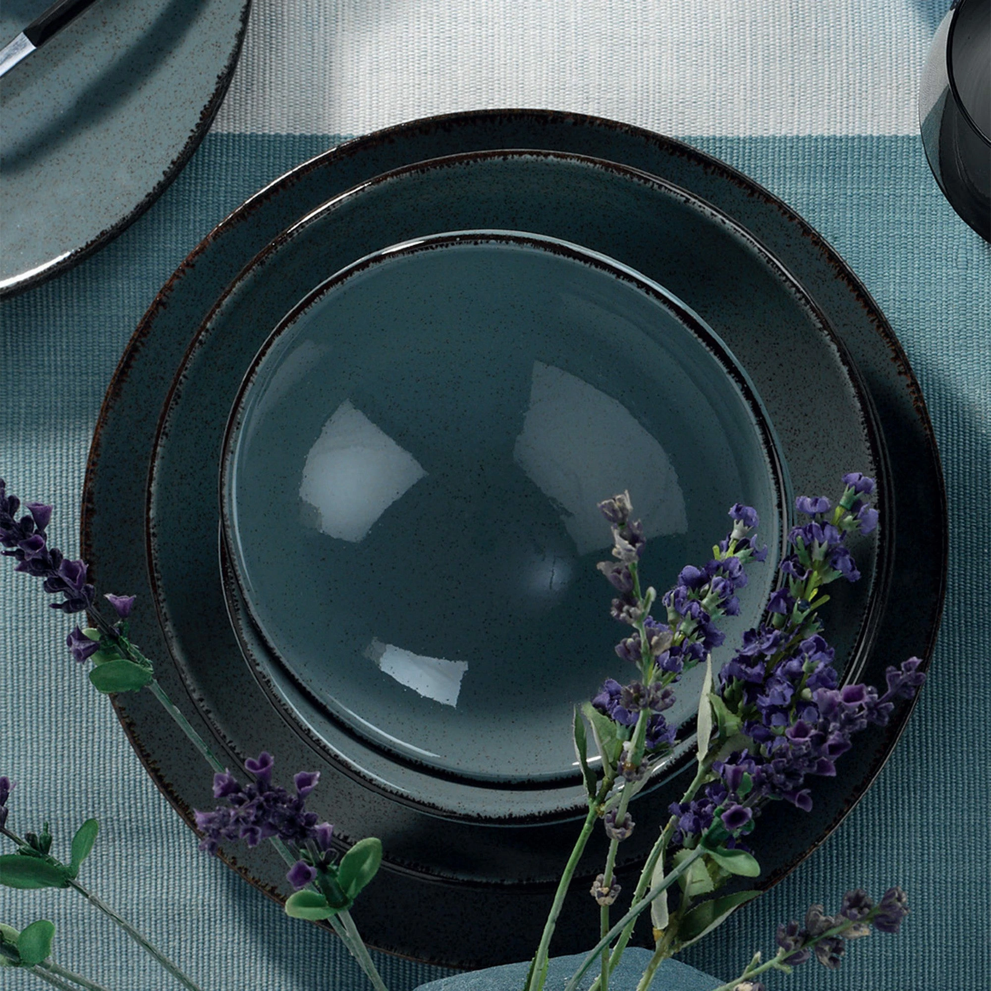Set darke 18 pjesësh Hermia, CXEO18Y2730P01, porcelan, ngjyrë kaltër