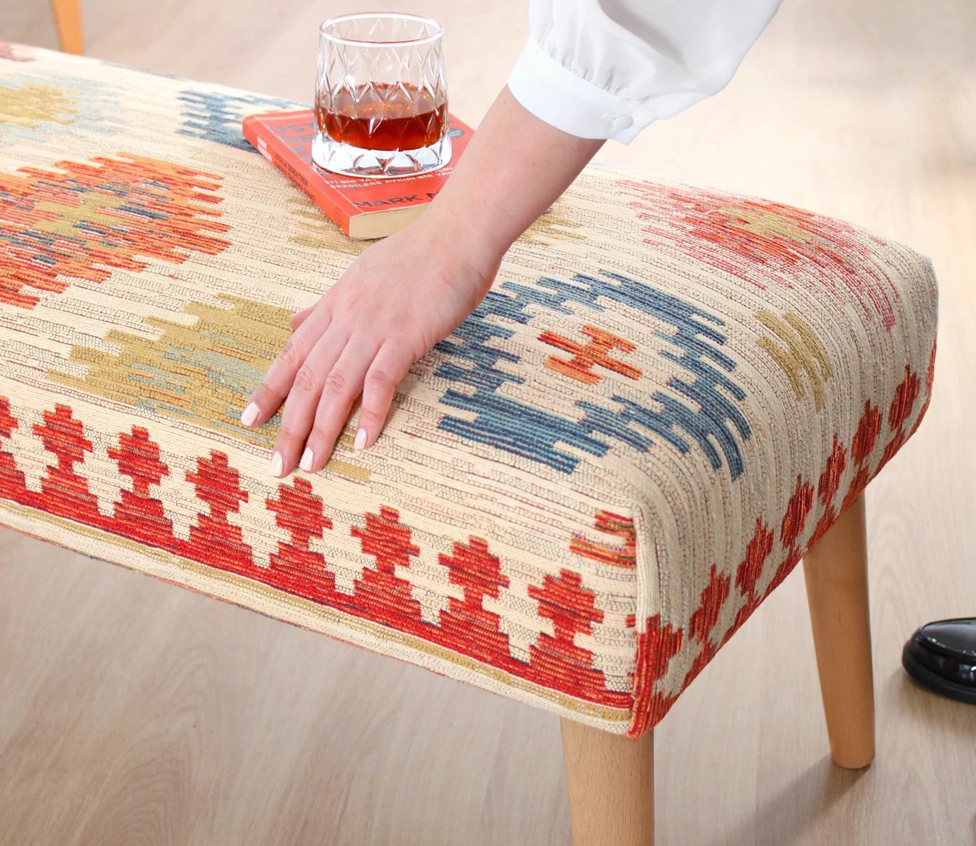Bankë Atelier del Sofa, Beshir, krem