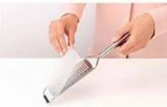 Raspë shumëpërdorimshe Brabantia 250941, inox, me kapak mbrojtës, argjendtë