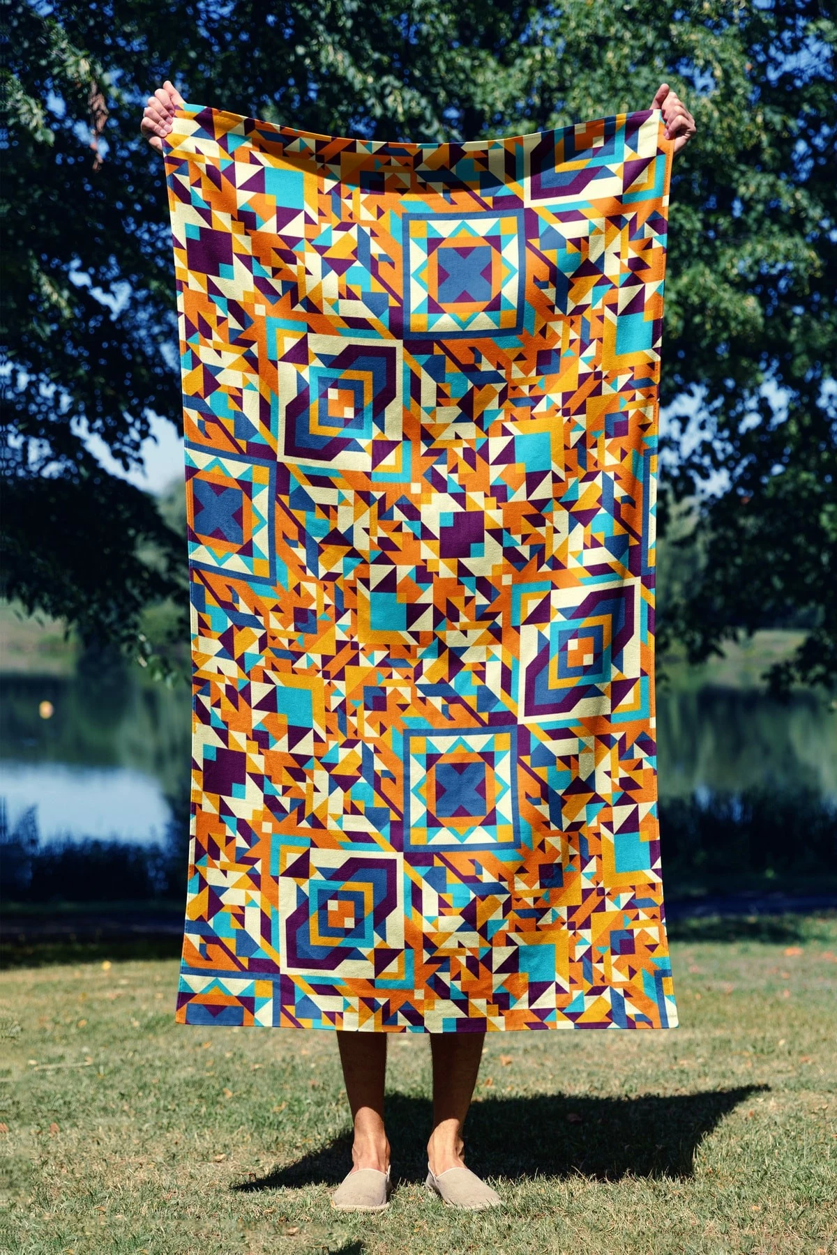Peshqir plazhi Mijolnir, shumëngjyrësh, 70x130cm