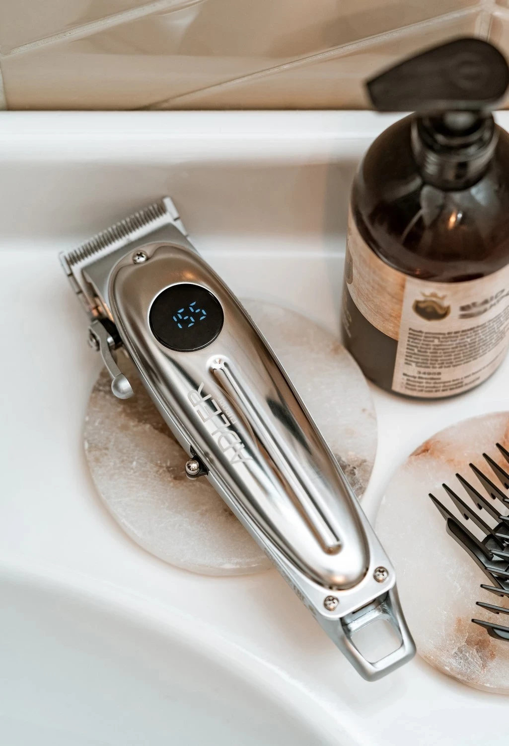 Makinë rroje Adler AD 2831, për meshkuj, me bateri, ngjyrë argjendi