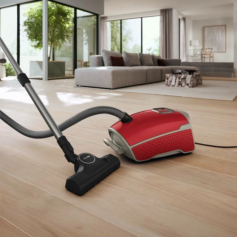 Fshesë me korrent me qese Miele Guard L1 890W, e kuqe rubin