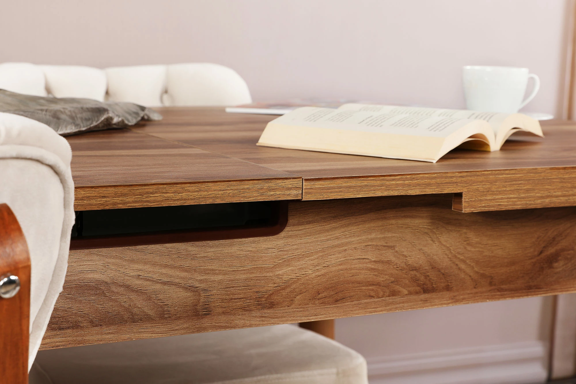 Tavolinë ngrënie me zgjatje, ngjyrë arrë, Inci 1141