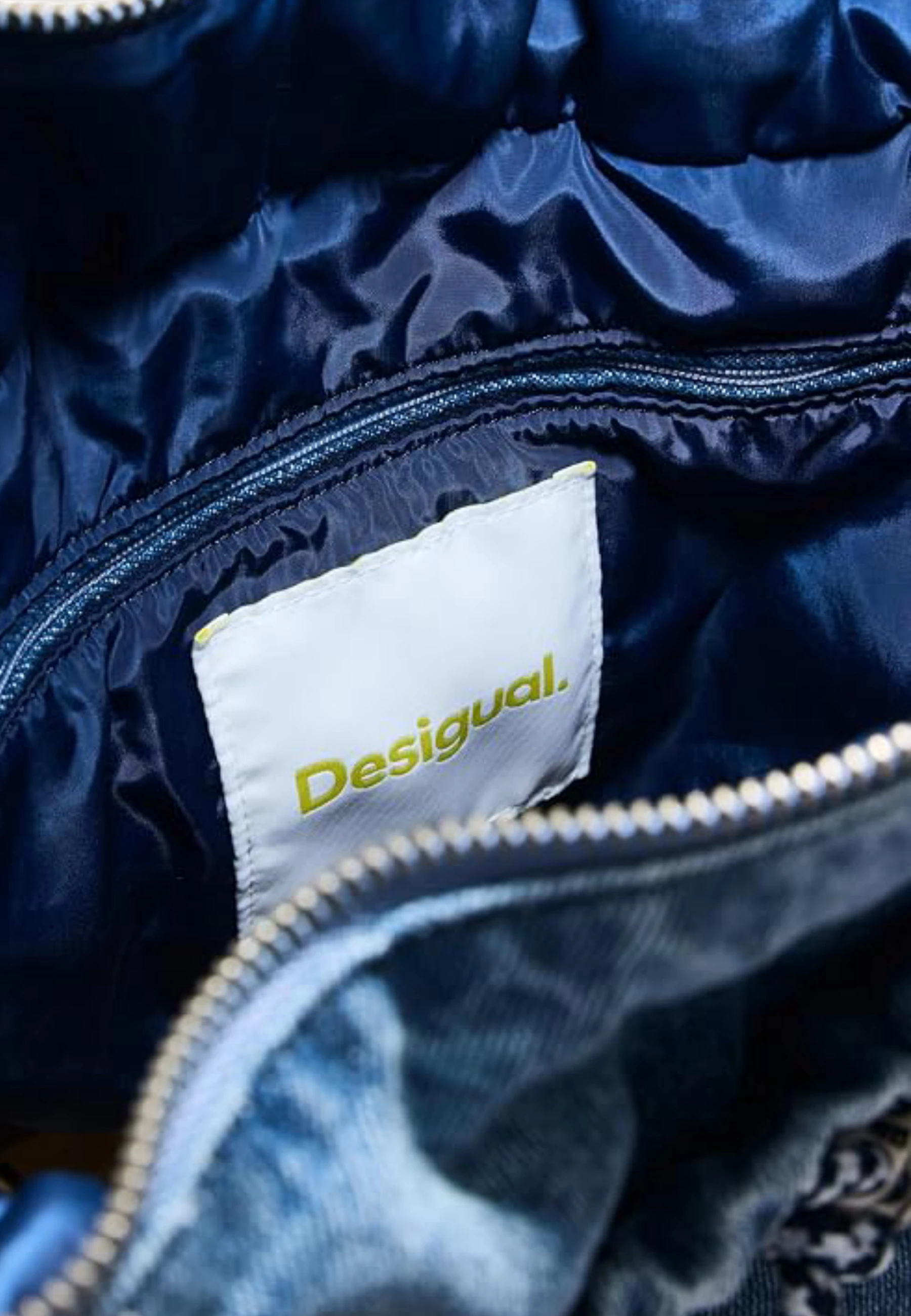 Çantë shpine për femra Desigual BACK_JACKDENIM GLOBE 26WAKD06, denim