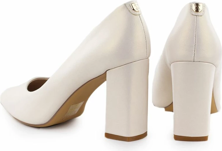 Këpucë elegante për femra Leone, bezhë