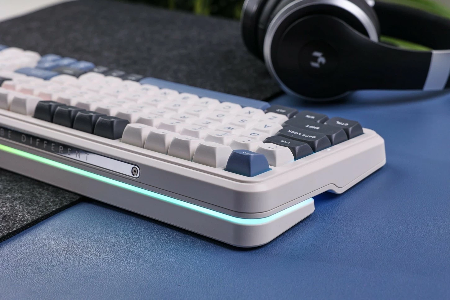 Tastierë mekanike Mchose K99-3A, 96%, RGB, wireless/wired, bardhë-zi