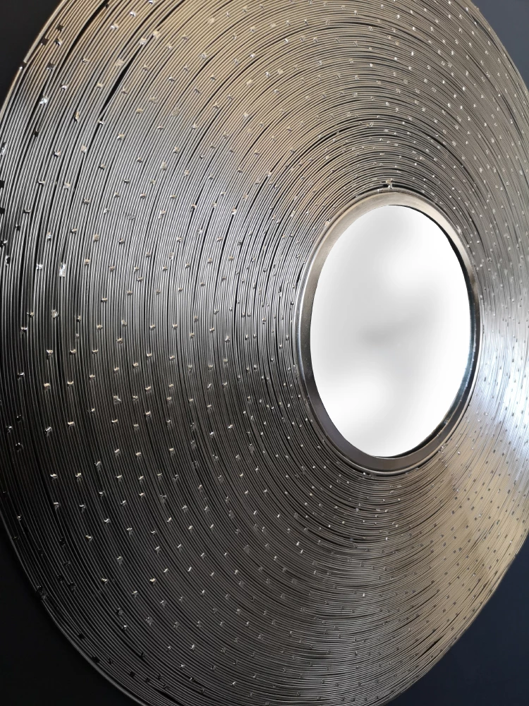 Pasqyrë dekorative, formë rrethore, ngjyrë argjendi, 74x74x9 cm